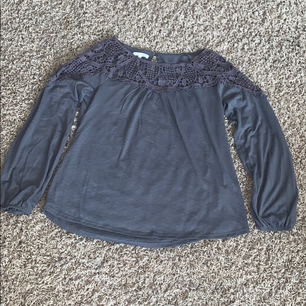 Long sleeve lace shirt
